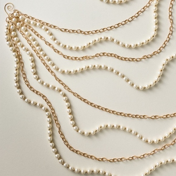 Anthropologie Pearl Swoop Garland
